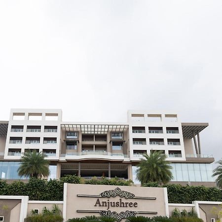 Anjushree Hotel Uddzsaín Kültér fotó