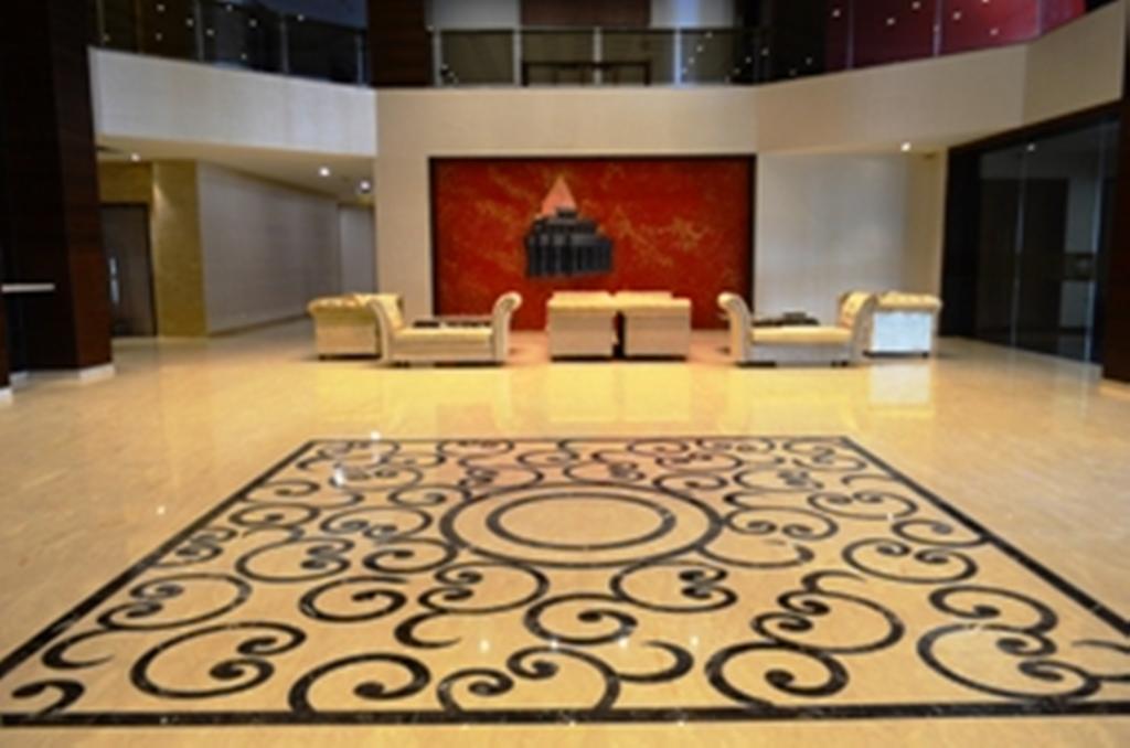 Anjushree Hotel Uddzsaín Kültér fotó