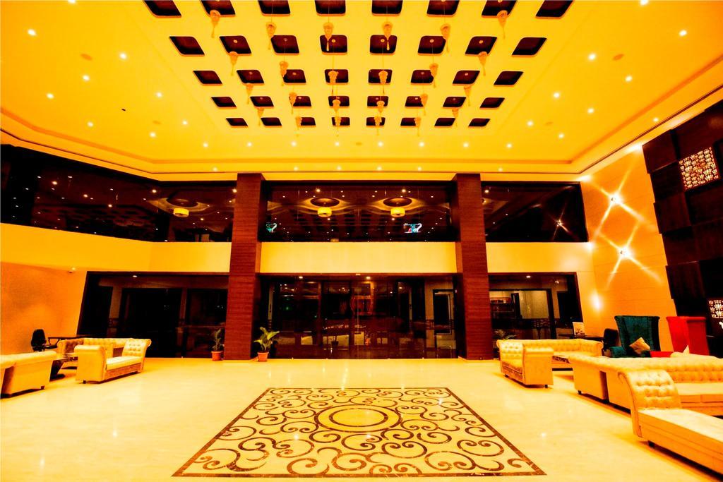 Anjushree Hotel Uddzsaín Kültér fotó