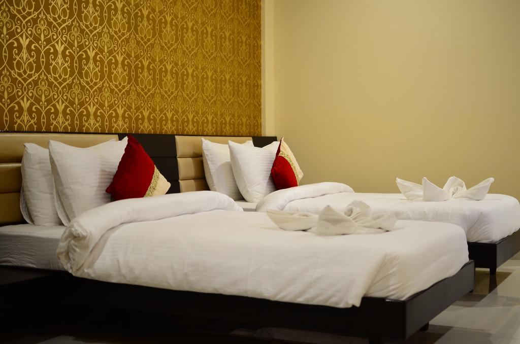 Anjushree Hotel Uddzsaín Kültér fotó