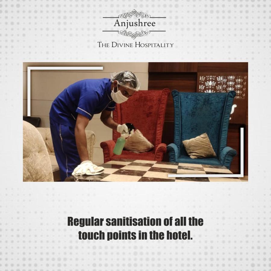 Anjushree Hotel Uddzsaín Kültér fotó